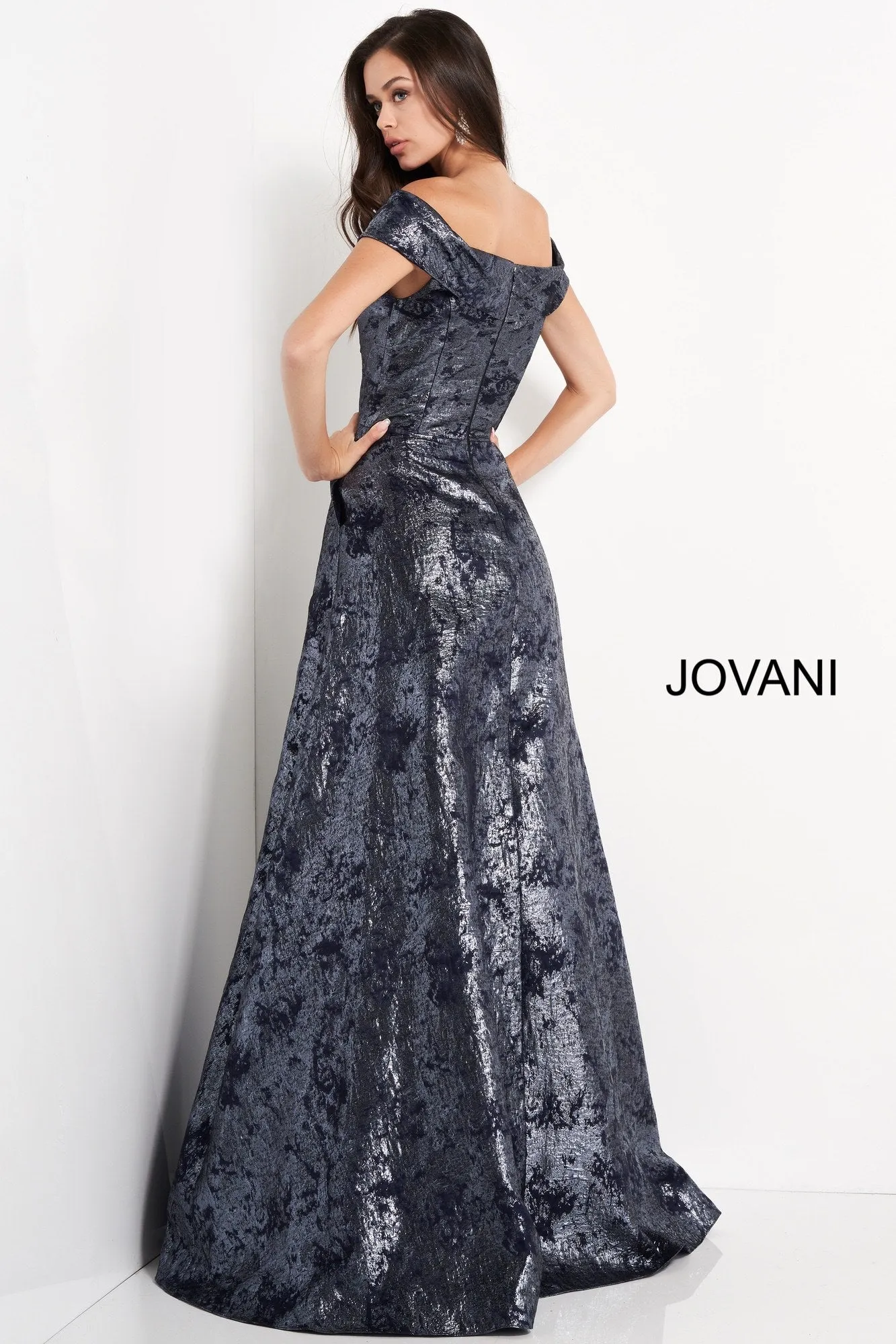 03674 JOVANI