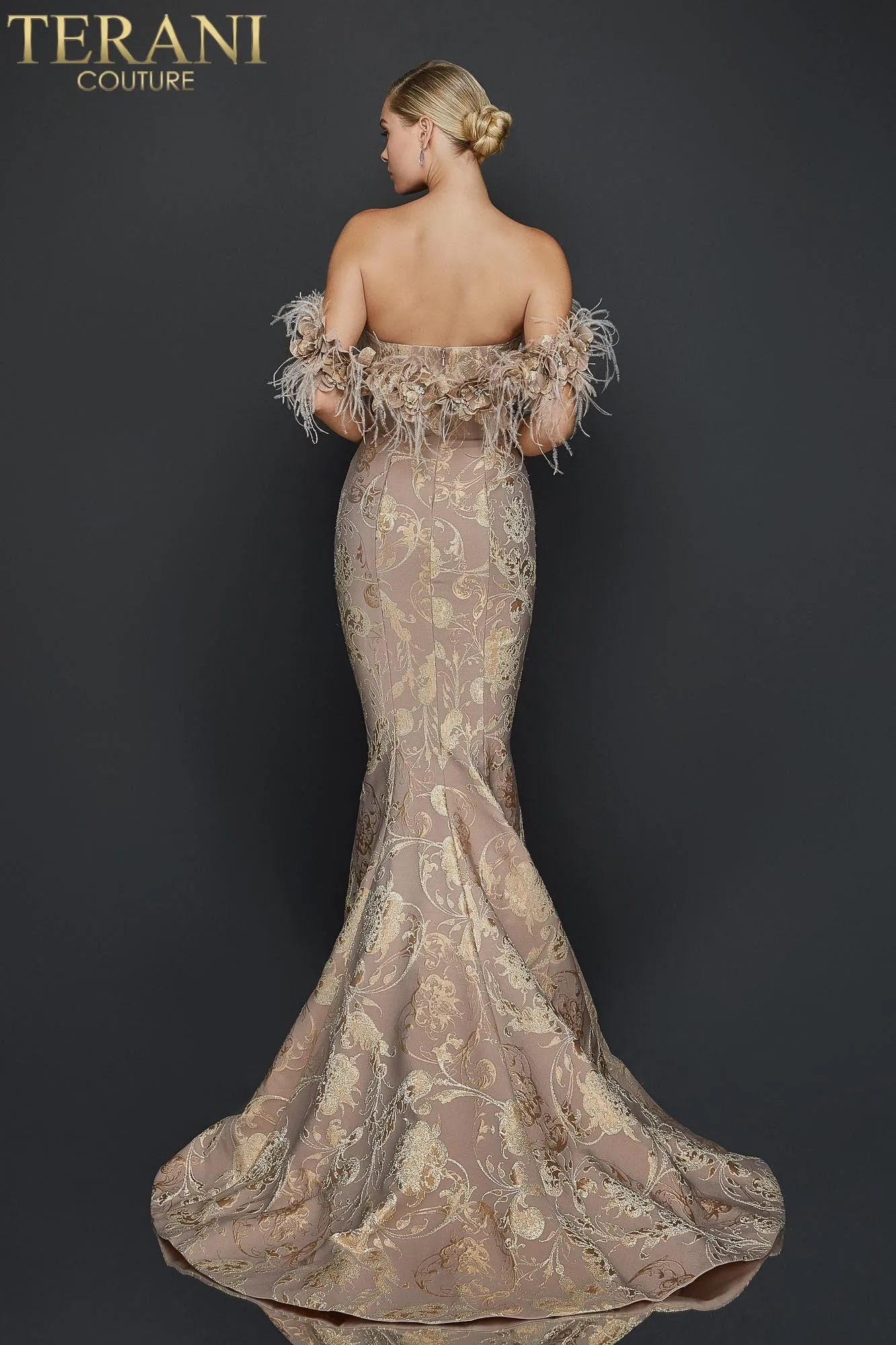 1921E0136 TERANI COUTURE