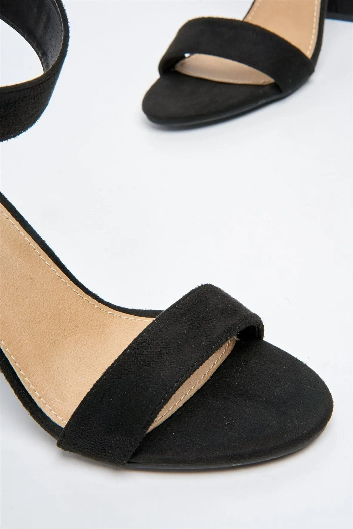 Como Anklestrap Block Heel Sandal in Black Suede