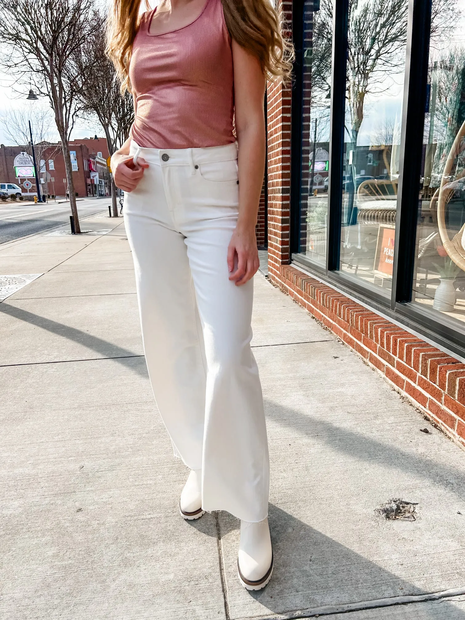 HIDDEN | Pearl White Logan Dad Jeans