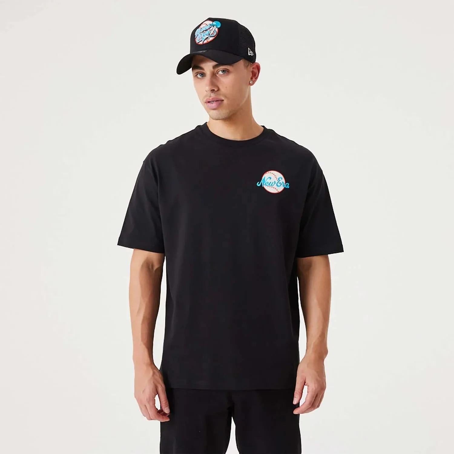 NEW ERA HERITAGE GRAPHIC OVER-SIZED TEE