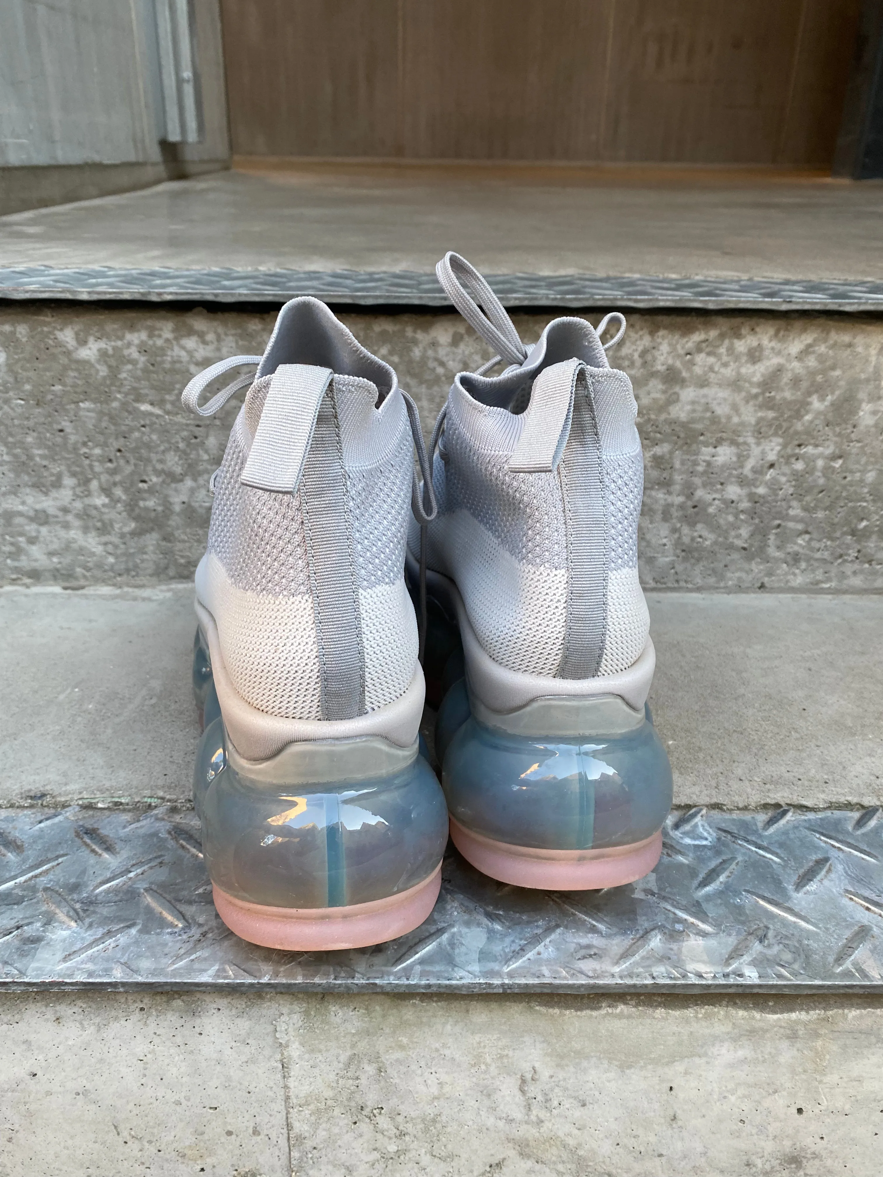 New "Jewelry" High Shoes / Pink Gray