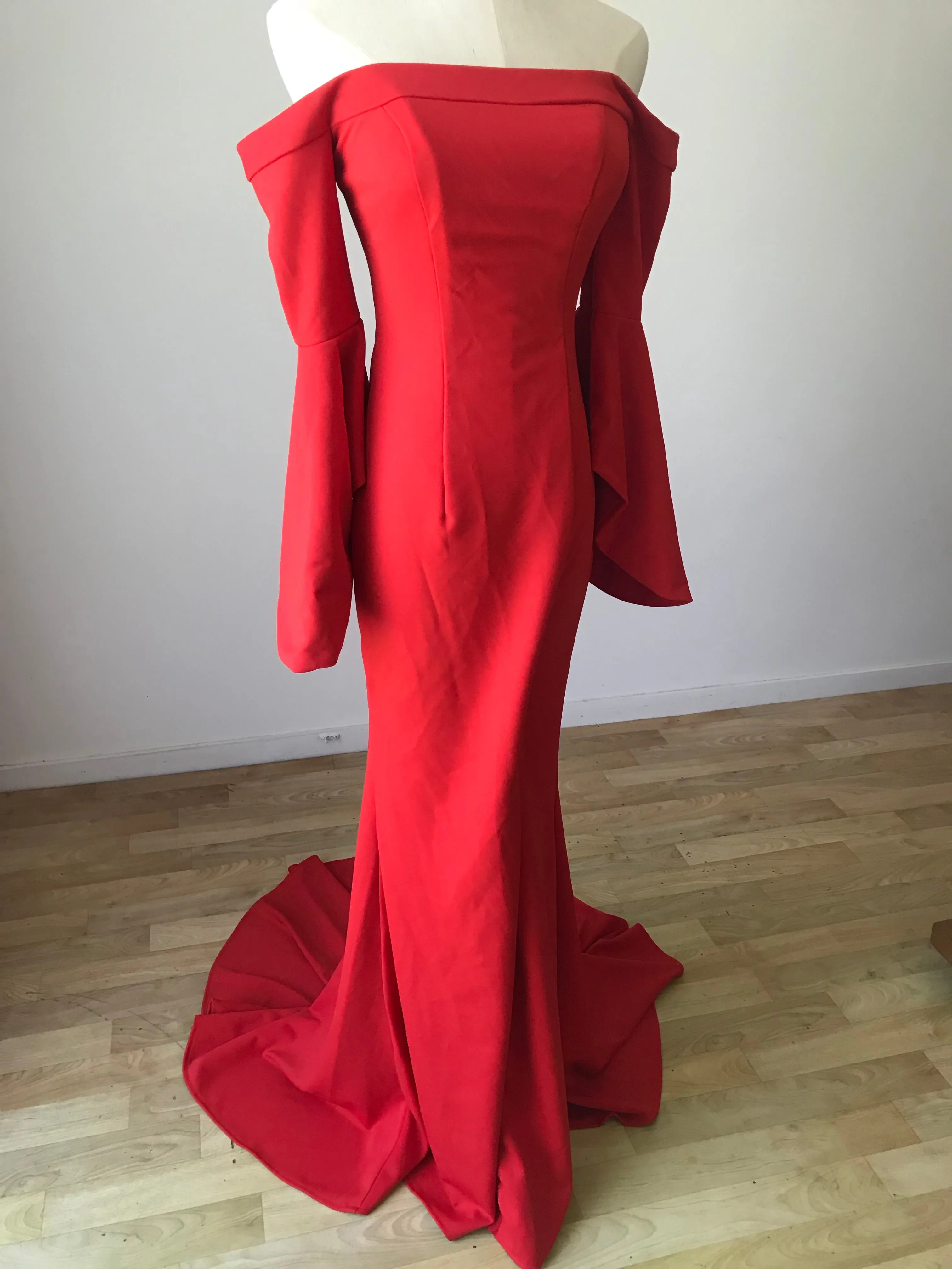 RED OFF SHOULDER GOWN WITH LEG SPLIT