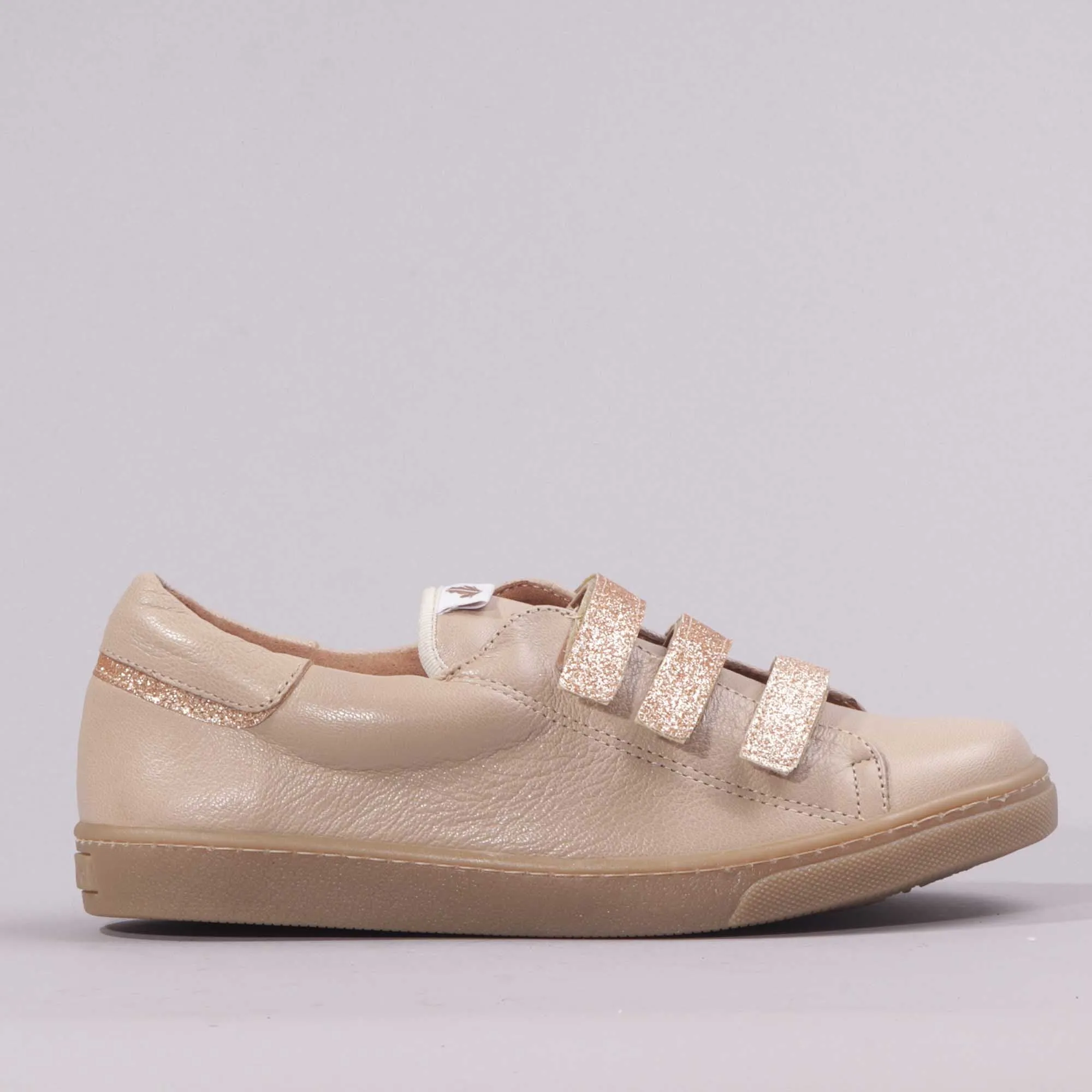 Sneaker with Removable Footbed in Ice -12383